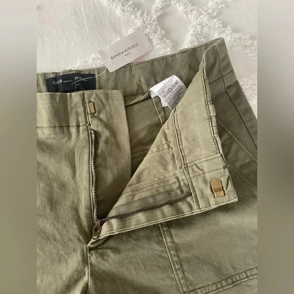 Banana Republic Authentic Chino Short - Picture 4 of 12